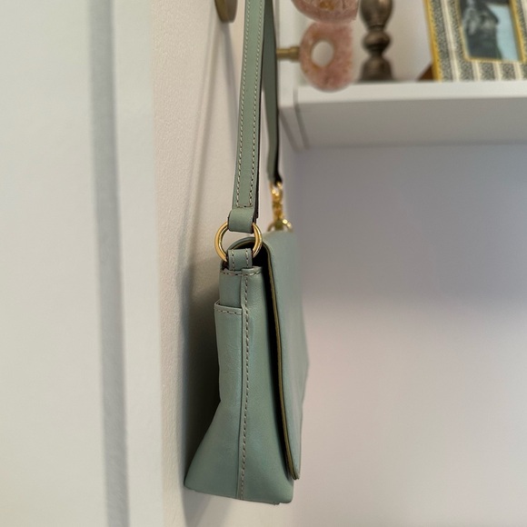 Kate Spade Convertible Purse, Shoulder or Wristlet - Picture 5 of 12